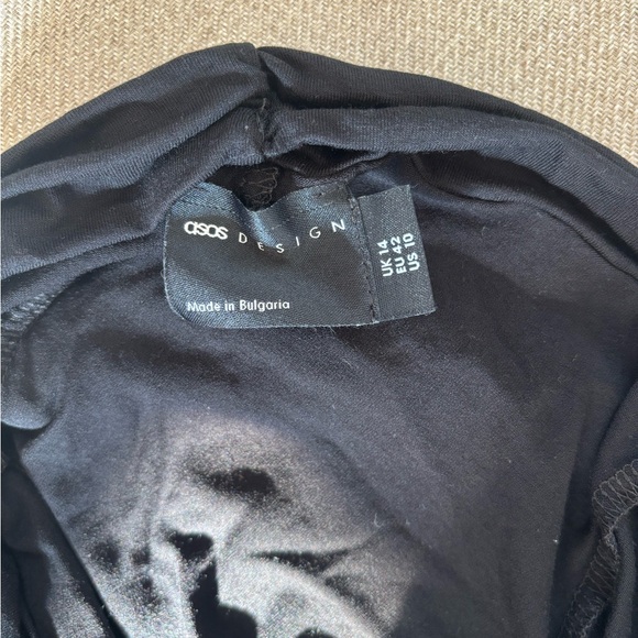 ASOS Black Off-Shoulder Long Sleeve Dress - Picture 4 of 4